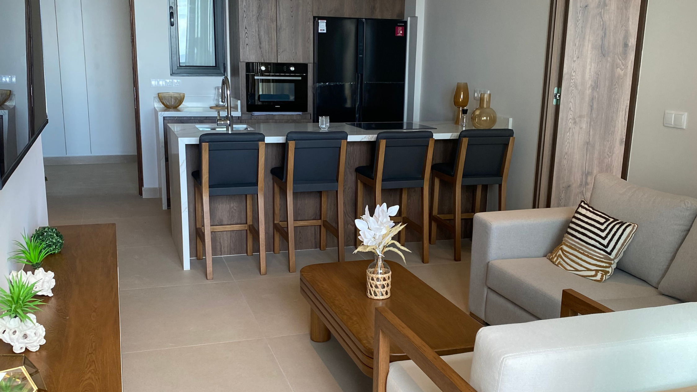 Woonkamer met zeezicht appartement C7 Willemstad